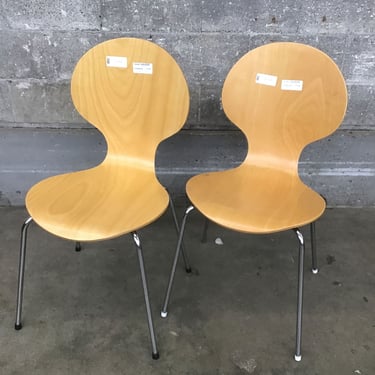 Groovy Maple Cafe Chair Pair (Seattle)