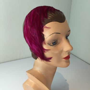 What A Stylish Look! - Vintage 1950s Deep Magenta Feather Bandeau Hairband Fascinator Hat 