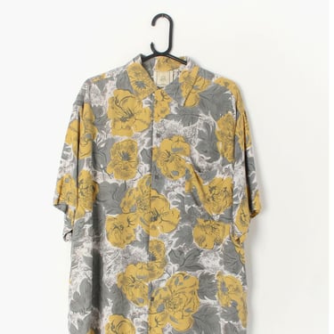 Mens vintage floral shirt in yellow and grey, one front pocket - Large / XL 