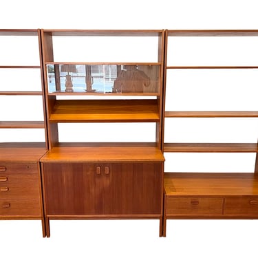 Wall unit in teak