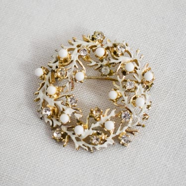 1960s Snow Wreath Rhinestone Brooch 