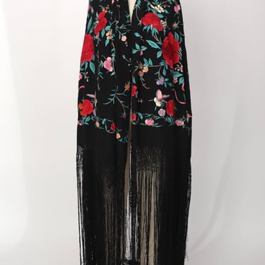 1920s Floral Embroidered Piano Shawl