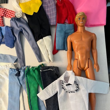 Lot 31 Pieces Clothing KEN Mattel Doll & KEN 