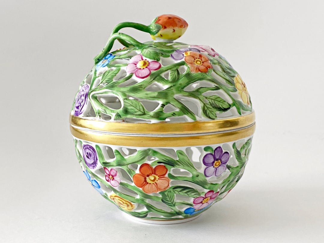 Herend porcelain trinket box Ball Shaped openwork china potpourri rose