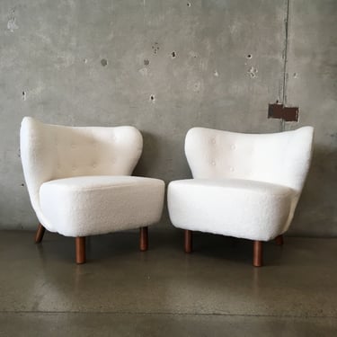Pair of Modern Butterfly Chairs in Ivory Sherpa Fabric