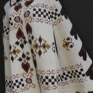 1970's folklore poncho knit hearts and checker print shawl caplet 