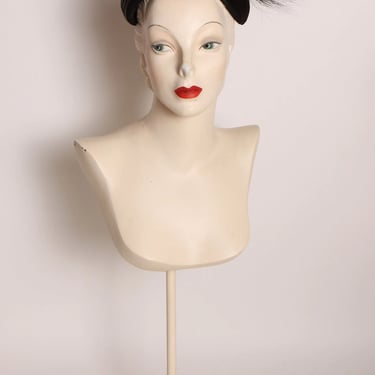 1940s 1950s Black Velvet and Egret Feather Rhinestone Detail Formal Hat 