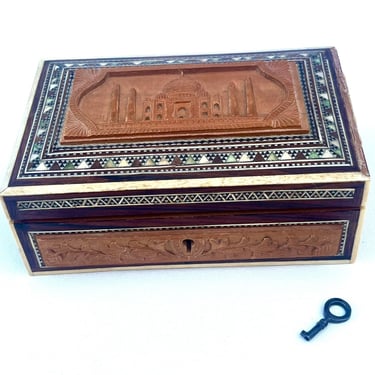 Taj Mahal Wood Box, Wooden Jewelry Box, Indian Box, Carved Wood Box, Box with Key, Taj Mahal Box, Ethnic Carved Wood Box, Vintage Home Decor 