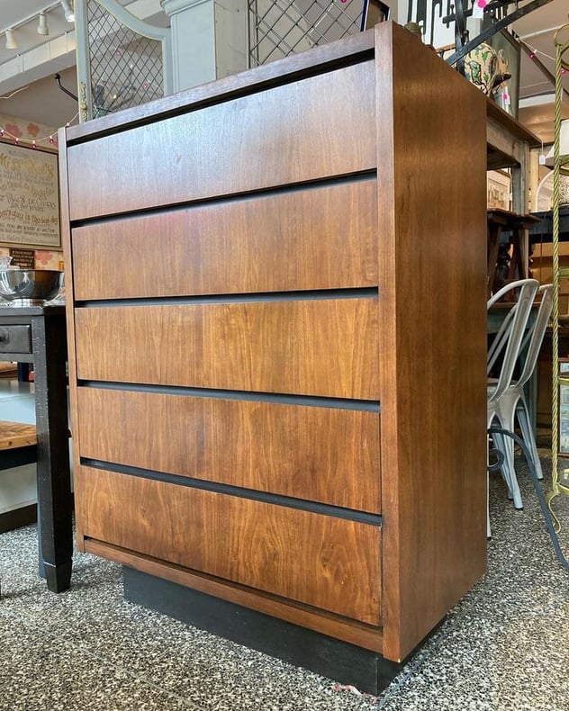 Lane mid century chest of drawers