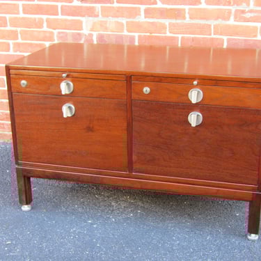 Jens Risom Mid-Century Modern Walnut Compact Credenza, Newly Restored 