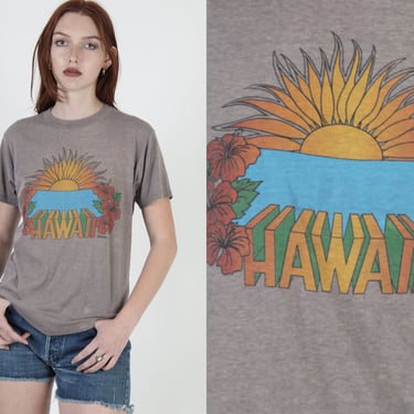 80s Single Stitch Hawaii Islands Shirt / Hawaiian Tourist Surfer / Vintage 1980s Thin Beach Surf 50 50 Tee 