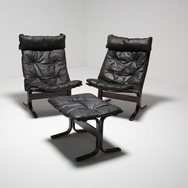 Vintage Pair of Black Leather Siesta Lounge Chairs by Ingmar Relling for Westnofa, 1960s.
