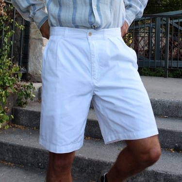 Vintage 1990s Polo Ralph Lauren Shorts, Size 32 Men, white cotton, pleated front 