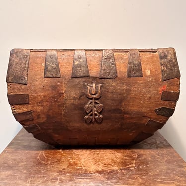 Antique Chinese Wood Grain Basket with Stylized Tulip Carving - 19th Century Folk Art Rice Baskets with Rivets - interior Design Statement 