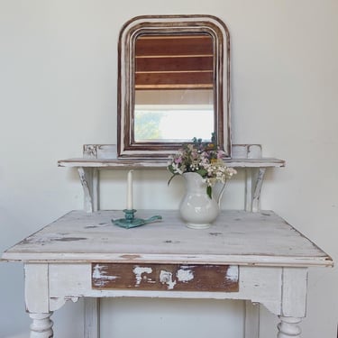 Beautiful French Luise Philippe mirror in gold and white wash 