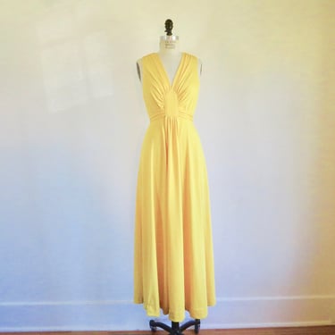 1970's Marigold Yellow Knit Long Maxi Dress Sleeveless Style V Neckline Mod 70's Spring Summer Jody of California 30" Waist Size Medium 