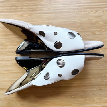 Vintage 1950s 1960s Onex Boomerang Slide Mules Shoes White Leather Polka Dots Metallic Cantilever Heel Size 8 