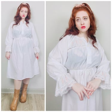 1980s Schiesser Trend White Polly Cotton Embroidered Nightgown / 80s Vintage Floral Ruffled Button Day Dress / Size Large -XL 