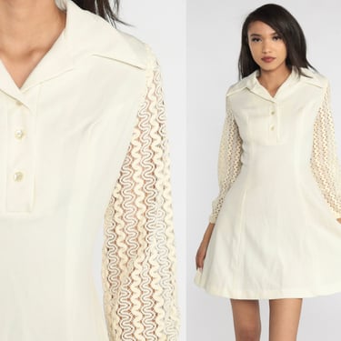 Cream Mini Dress 70s Mod Long Lace Sleeve Button Up A Line Dress Collared Wing Collar Retro Fit and Flare 60s Boho Vintage 1970s Medium M 