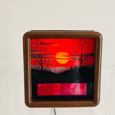 Vintage 1970s Retro Groovy Sunset Sun Rise Orange Orb Silhouette Light Spartus Hong Kong Woodgrain Cube Box Digital Alarm Clock 