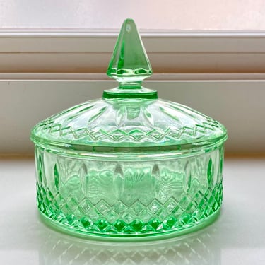 Indiana Glass Princess Light Green Candy Dish with Lid, Diamond Pattern, Pointed Handle, Mint Green, Vintage Glass, Mid Century Glassware 