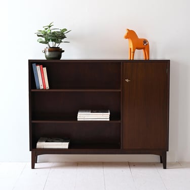 Vintage Mahogany Bookshelf with Door – Elegant 1960s Design 