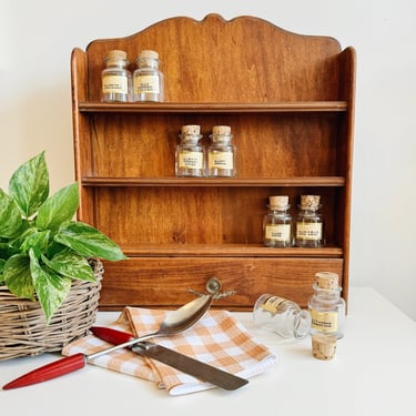 Wooden Spice Rack with 8 Jars