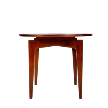 Jens Risom End Table in Walnut