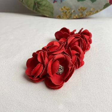 Vintage millinery flowers~ Floral adornment sewing hats hair decor antique silk flowers assorted 30’s 40’s 50’ 60’s red cloth multi 