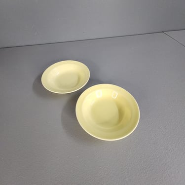 Set of 2 Luray Pastels Yellow Bowls 