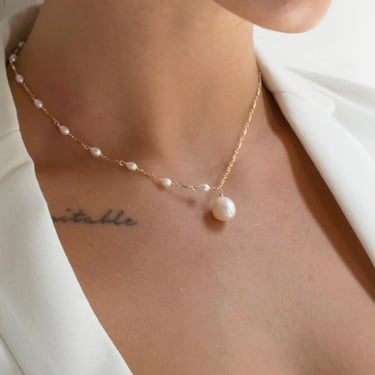 Asymmetrical baroque pearl necklace