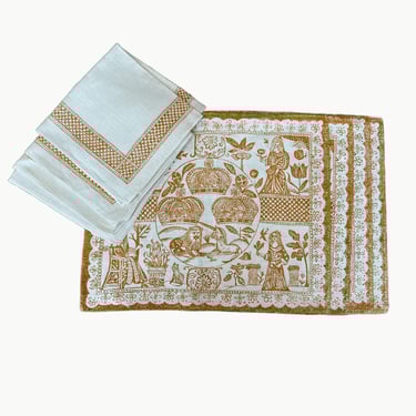 Midcentury Vintage Medieval Motif Placemat & Napkin Set