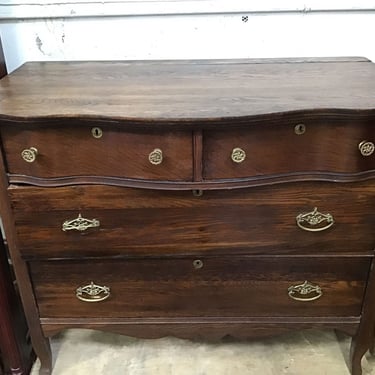 Antique Oak Dresser (Tacoma)