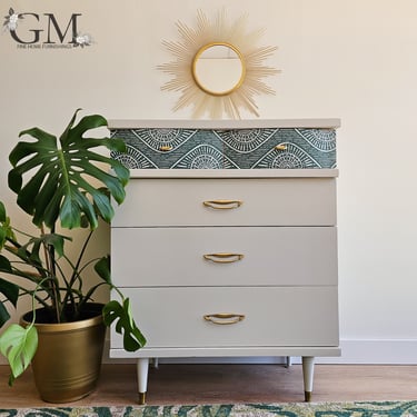 Refinished White Mid-Century Modern Highboy ***please read ENTIRE listing prior to purchasing SHIPPING is NOT free 