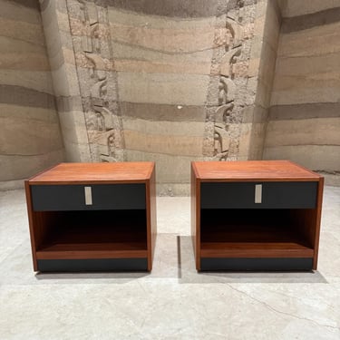 Mid Century Modern Cube Nightstands in Teakwood, Canada 1970s 