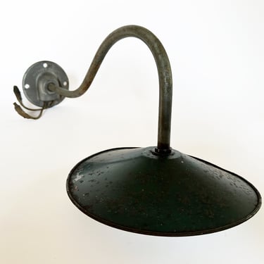 Vintage Industrial Light Barn Lamp Wall Sconce Lantern Hard-Wired Shop Light Mid Century Modern MCM Retro Lighting Benjamin 1047 