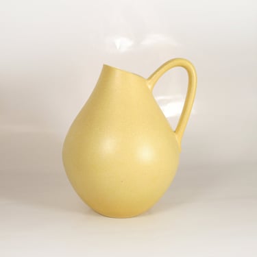 Large Vintage Pastel Yellow Round Teardrop Pitcher Vase by Liesel Spornhauer for Schlossberg Keramik Modernist Pottery Art Handle Retro WGP 