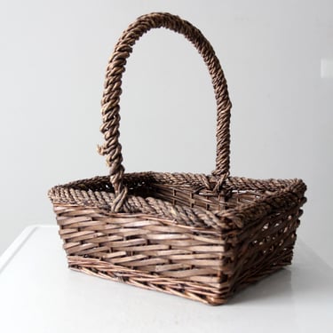 vintage wicker basket 