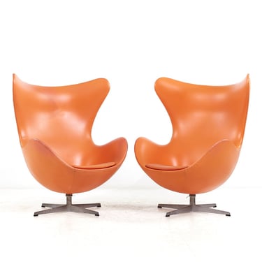 Arne Jacobsen for Fritz Hansen Mid Century Egg Chairs - Pair - mcm 