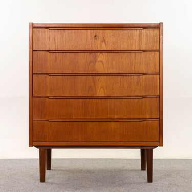 Teak Danish Dresser - (325-228) 