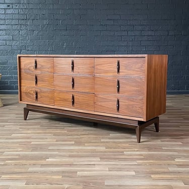 Mid-Century Modern Sculpted Dresser by American of Martinsville, c.1960’s 