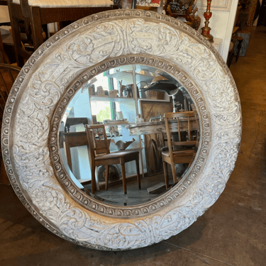 Serving Looks | Round Beveled Mirror
