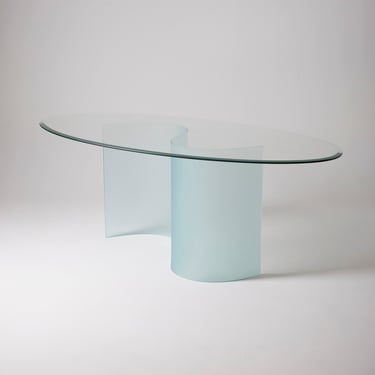 Table ovale en verre