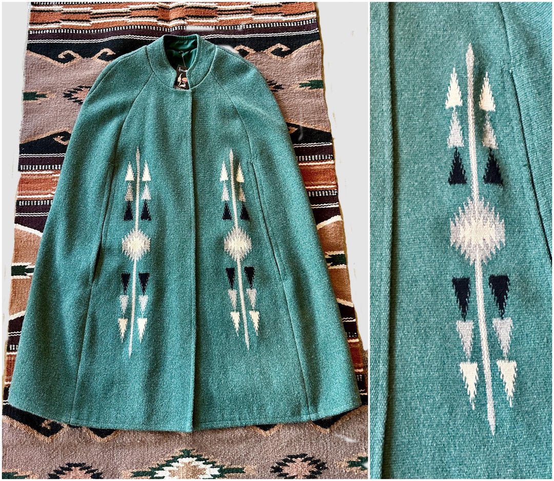 1980s 80s VIntage 100% Marino Wool Grey Cape Coat with