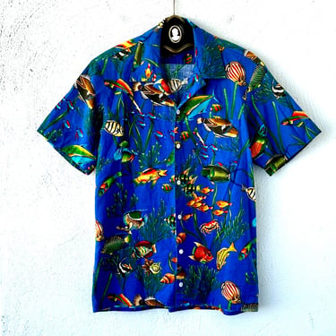 Vintage Hawaiian Fish Aloha Shirt // Hawaii Tropical Aquarium Coral Collared Top 