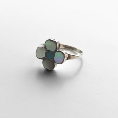 Sterling Mother of Pearl Flower Ring