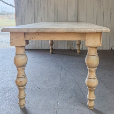 Reclaimed Pine Farm Table