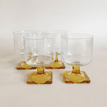 YELLOW WINE GLASSES - S/4 