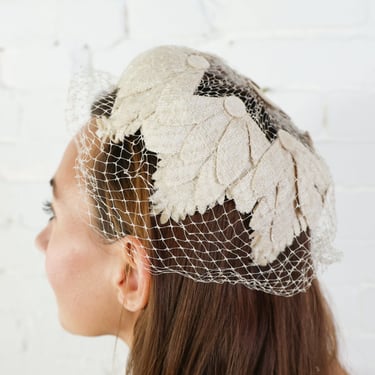 1950s Beige Leaves Crown Hat | 50s Beige Linen Petals Hat 