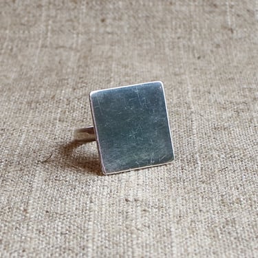 R007 silver square ring size 6.25